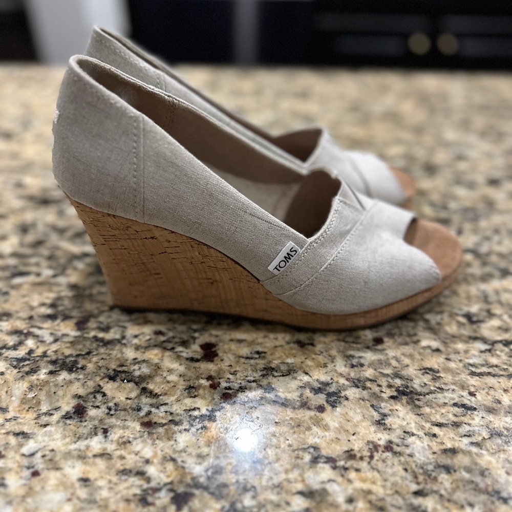 TOMS Classic Espadrille Wedges